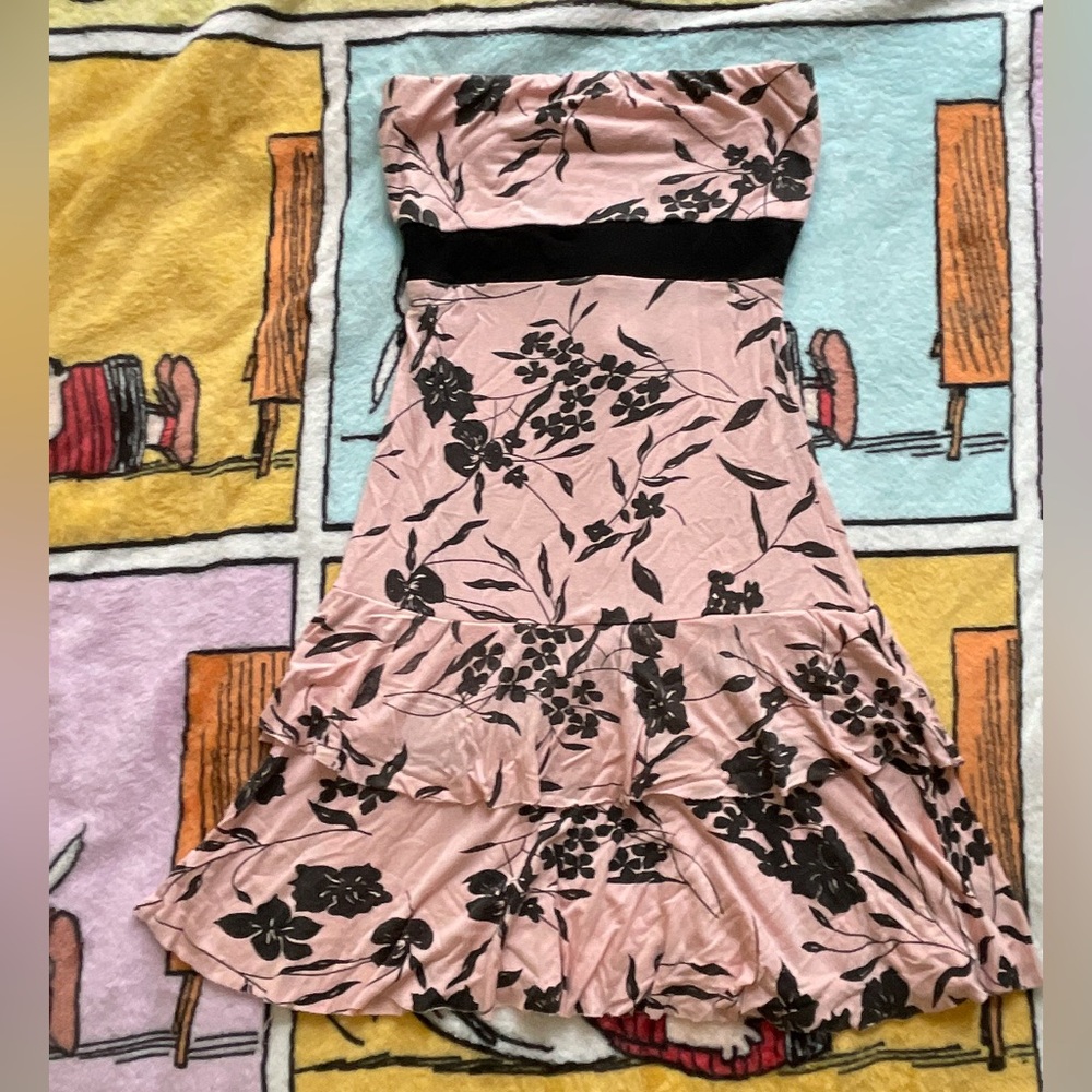 Y2K Floral Strapless Dress with Ruffles